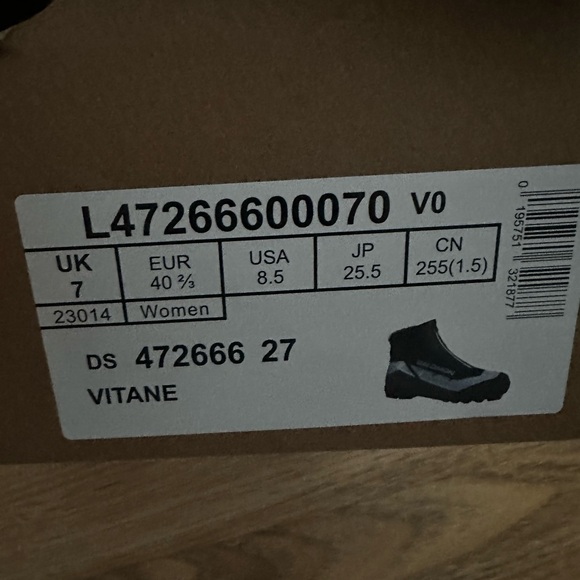 Salomon Women’s Escape XC Boots. New in box - Picture 4 of 4